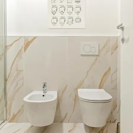 Seaside Loft - 3 Camere,2 Bagni A 300 Mt Dal Mare Марина-ди-Масса