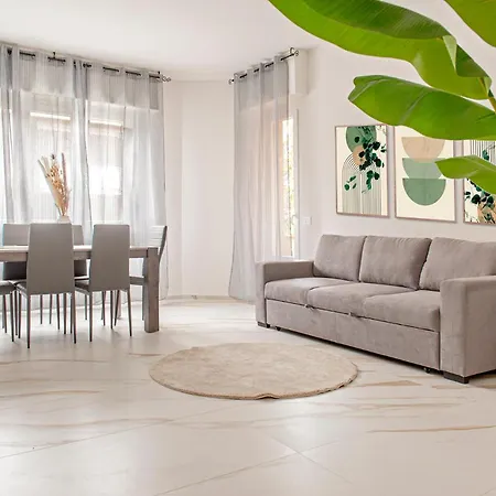 Апартаменты Seaside Loft - 3 Camere,2 Bagni A 300 Mt Dal Mare Марина-ди-Масса