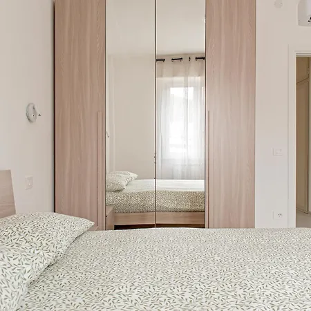 Seaside Loft - 3 Camere,2 Bagni A 300 Mt Dal Mare Марина-ди-Масса